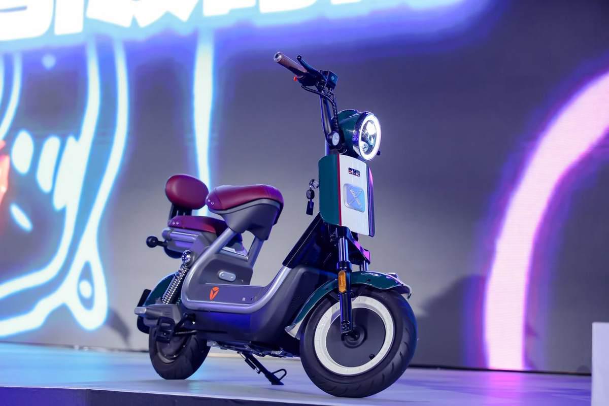 雅迪冠能S：王義川也關注的電動車？挑戰長續航，電池耐用三年！