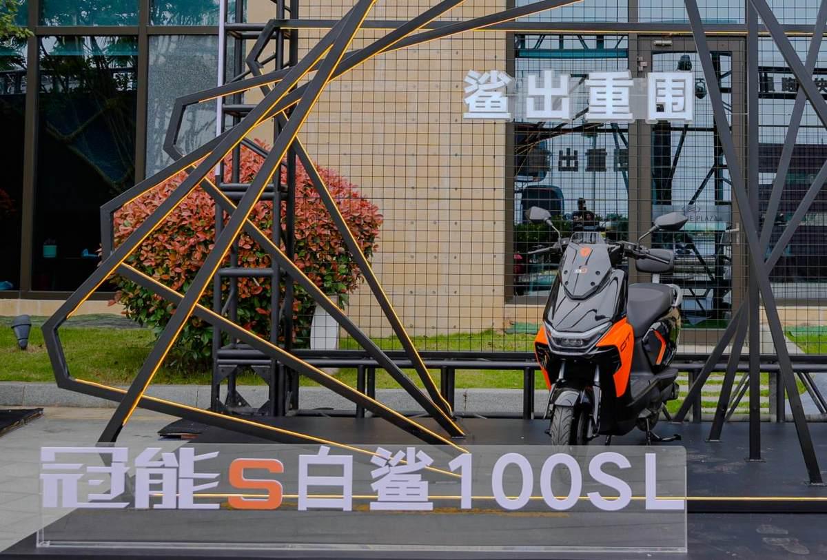雅迪冠能S：王義川也關注的電動車？挑戰長續航，電池耐用三年！